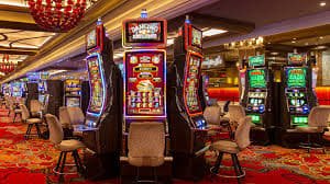 Layar antarmuka Erek Erek emas slot menampilkan area taruhan dan pilihan permainan